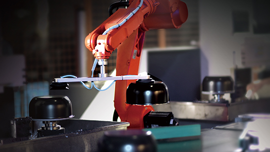 鍋具去毛邊上下料